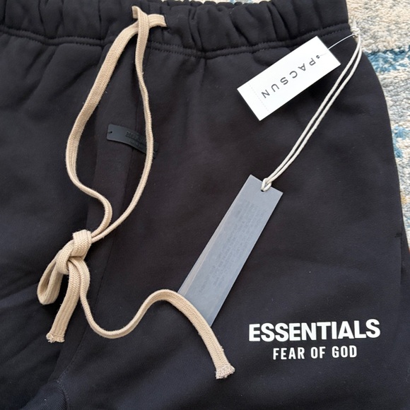 Essentials Fear of god Sweatpants black Drawstring size S - Picture 2 of 6
